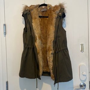 Pologeorgis fur lined vest